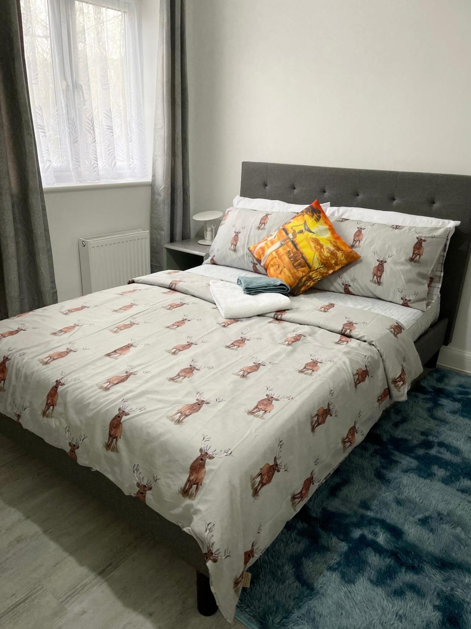 Stanton - Impeccable And Stylish 2 Bedroom Dagenham Eksteriør bilde