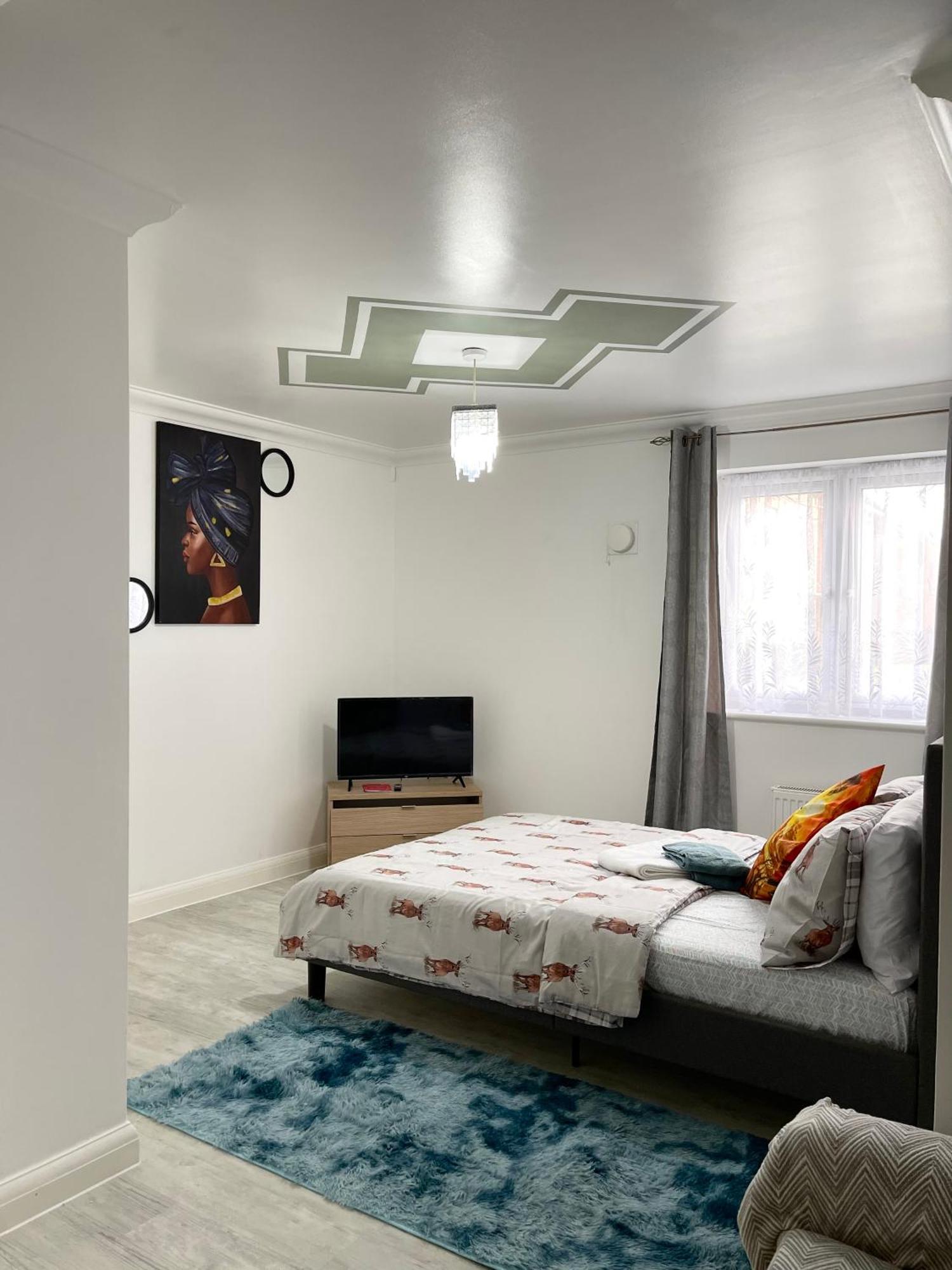 Stanton - Impeccable And Stylish 2 Bedroom Dagenham Eksteriør bilde