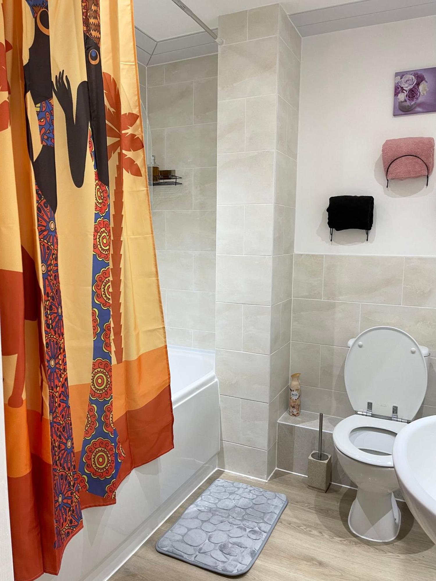 Stanton - Impeccable And Stylish 2 Bedroom Dagenham Eksteriør bilde