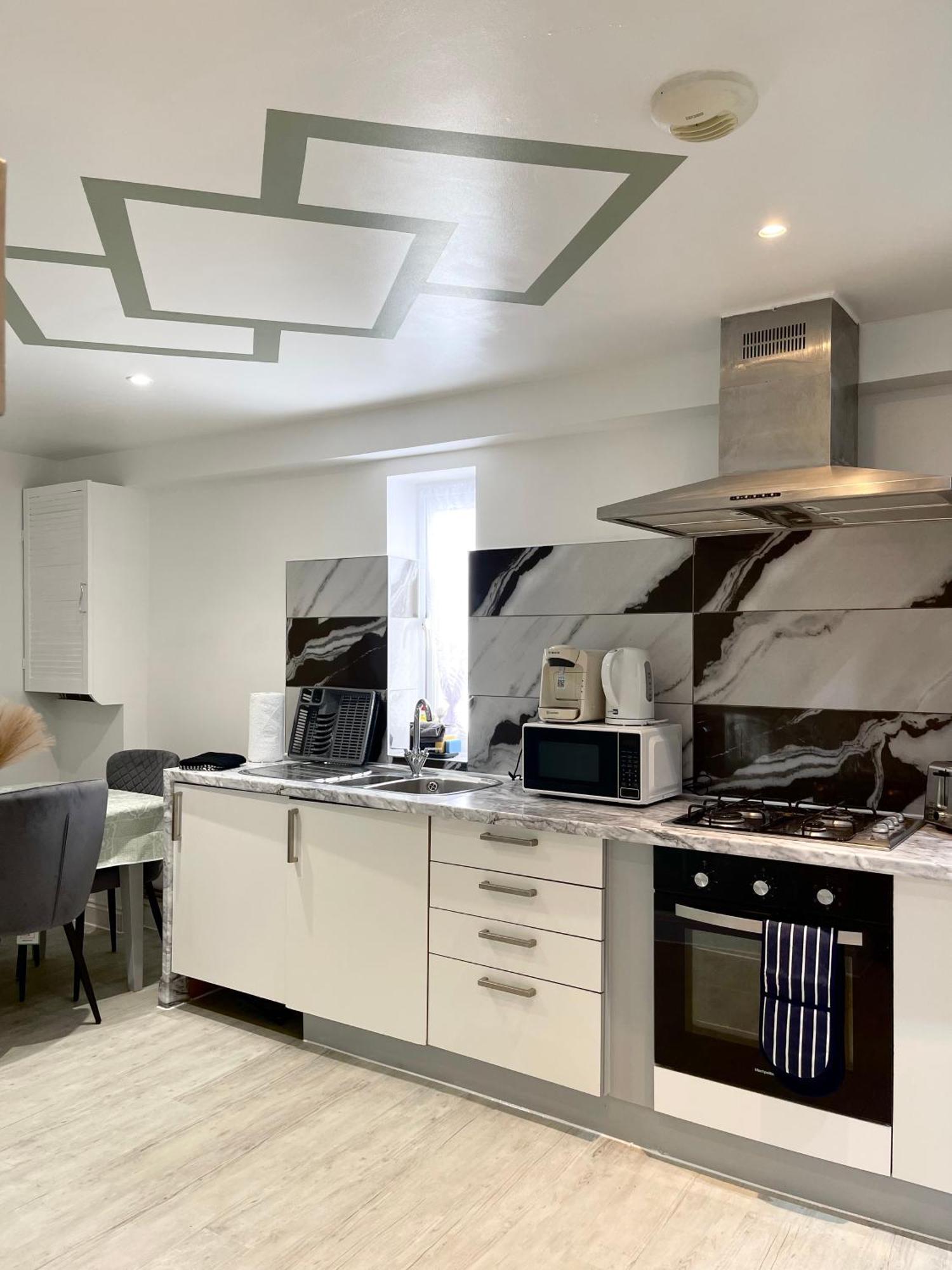 Stanton - Impeccable And Stylish 2 Bedroom Dagenham Eksteriør bilde